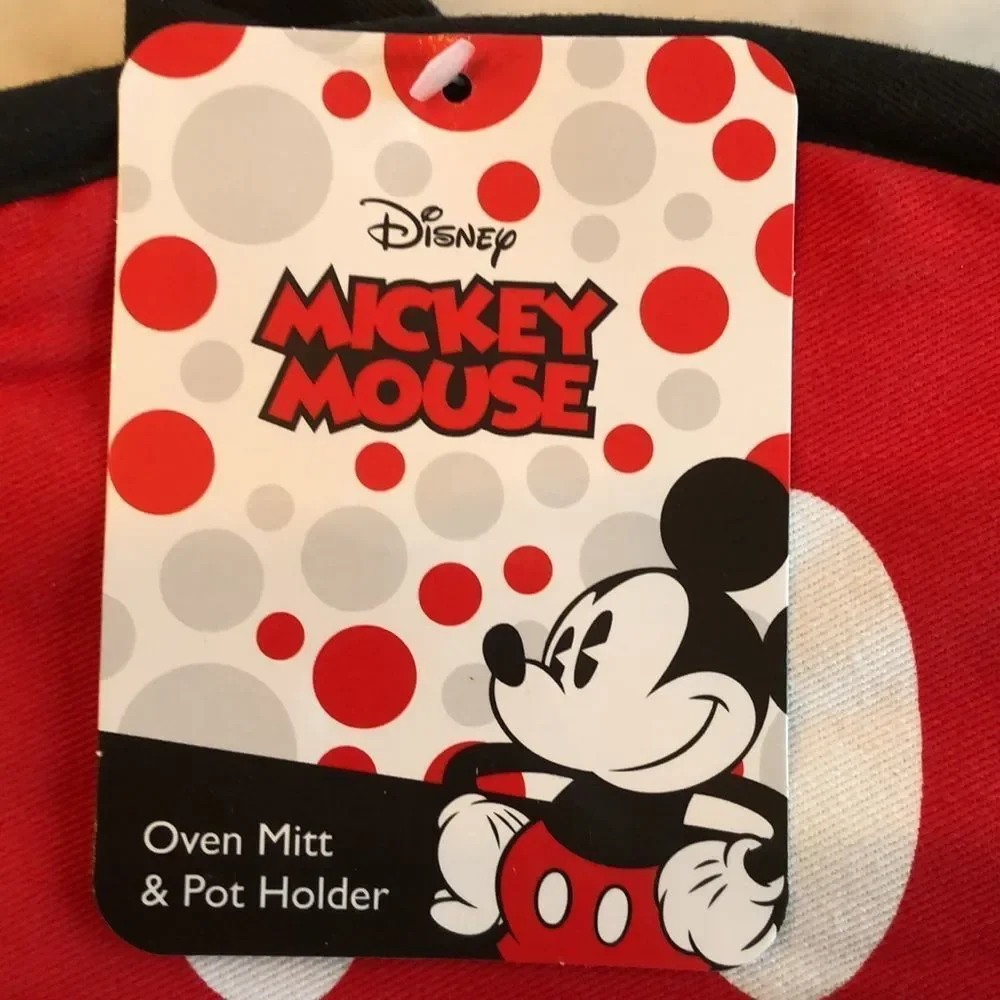 Disney Mickey Mouse oven mitt and pot holder NWT